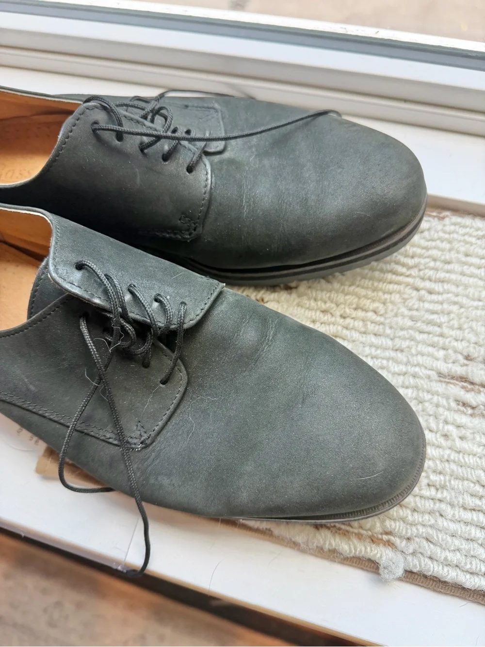 G.H. Bass Men's 10 Black Leather Plain Toe Derby Dress Shoes Made USA